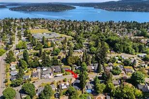 7435 S 118th Pl, Seattle, WA 98178 - Photo 2
