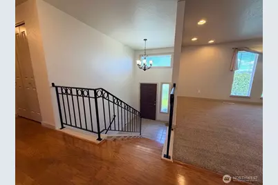 7909 Englewood Crest Drive, Yakima, WA 98908 - Photo 4