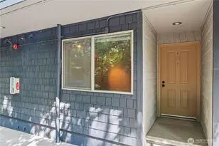 5829 NE 75th St, Seattle, WA 98115 - Photo 1