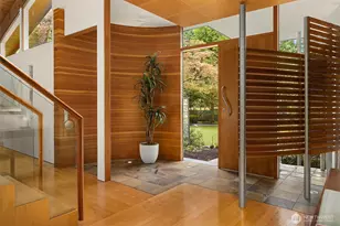 10020 NE 27th St, Bellevue, WA 98004 - Photo 4