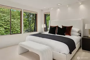10020 NE 27th St, Bellevue, WA 98004 - Photo 20