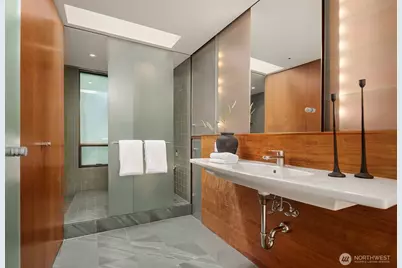 10020 NE 27th Street, Bellevue, WA 98004 - Photo 22