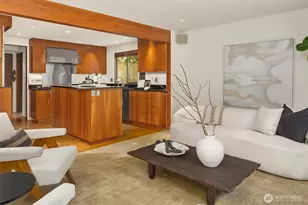 10020 NE 27th St, Bellevue, WA 98004 - Photo 14