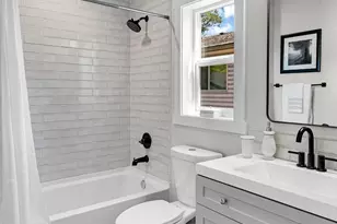8101 15th Ave SW, Seattle, WA 98106 - Photo 14
