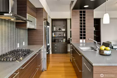 820 Blanchard Street #705, Seattle, WA 98121 - Photo 14