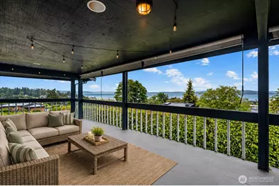22525 10th Avenue S, Des Moines, WA 98198 - Photo 1