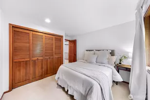 21830 NE 69th St, Redmond, WA 98053 - Photo 32