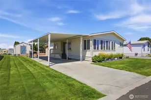 2240 W Broadway Ave, Moses Lake, WA 98837 - Photo 1
