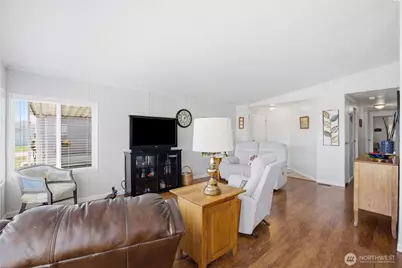 2240 W Broadway Avenue #209, Moses Lake, WA 98837 - Photo 6