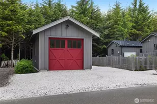401 E Compass St, Pacific Beach, WA 98571 - Photo 22