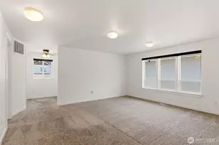 18530 97th Ave Ct E, Puyallup, WA 98375 - Photo 22