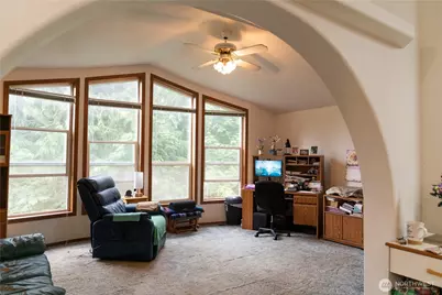 301 W Alder Drive, Sedro Woolley, WA 98284 - Photo 2