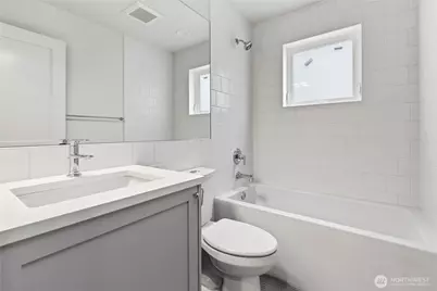 6832 47th Avenue NE #B, Seattle, WA 98115 - Photo 4