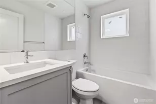 6832 B 47th Ave NE, Seattle, WA 98115 - Photo 4