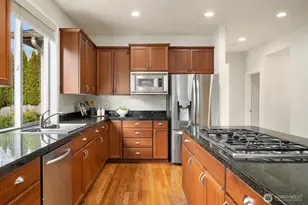 26822 SE 22nd Ct, Sammamish, WA 98075 - Photo 16