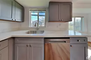 1722 E 56th St, Tacoma, WA 98404 - Photo 8