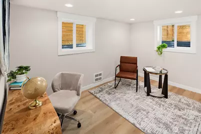 11026 Evanston Avenue N, Seattle, WA 98133 - Photo 16