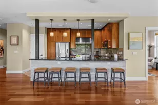 10045 NE 1st St, Bellevue, WA 98004 - Photo 10