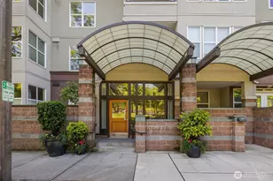 10045 NE 1st St, Bellevue, WA 98004 - Photo 2