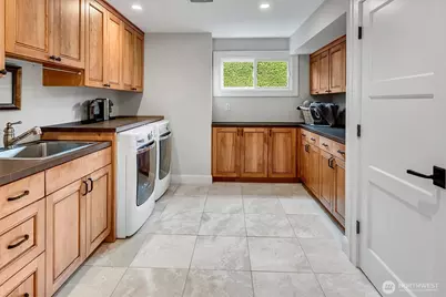 1441 88th Avenue NE, Clyde Hill, WA 98004 - Photo 28