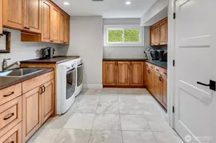 1441 88th Ave NE, Clyde Hill, WA 98004 - Photo 28