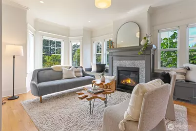 2222 Warren Avenue N, Seattle, WA 98109 - Photo 6