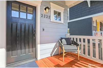 2222 Warren Avenue N, Seattle, WA 98109 - Photo 4
