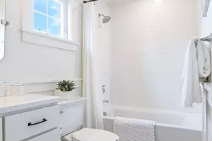 2222 Warren Ave N, Seattle, WA 98109 - Photo 22