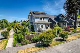 2222 Warren Ave N, Seattle, WA 98109 - Photo 2