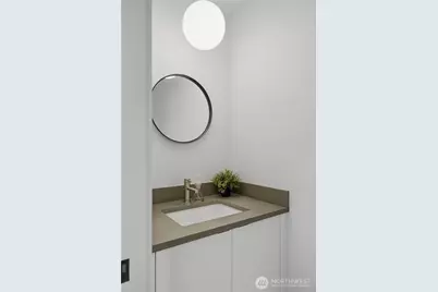 918 N 100th Street #B, Seattle, WA 98133 - Photo 16
