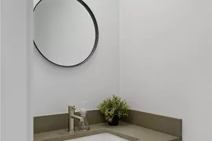 918 N 100th St, Seattle, WA 98133 - Photo 16