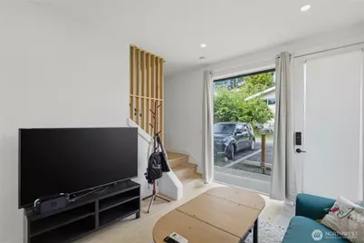 918 N 100th Street #B, Seattle, WA 98133 - Photo 6
