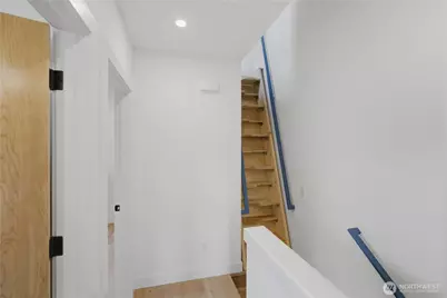 918 N 100th Street #B, Seattle, WA 98133 - Photo 28