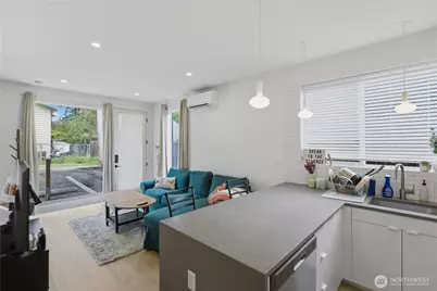 918 N 100th Street #B, Seattle, WA 98133 - Photo 10