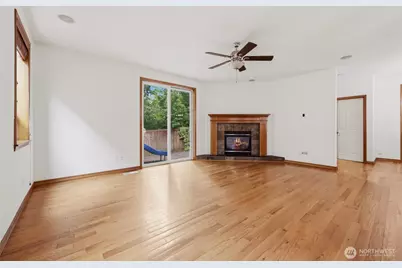 11212 179th Ave Ct E, Bonney Lake, WA 98391 - Photo 12