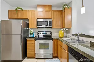2901 NE Blakeley St, Seattle, WA 98105 - Photo 12