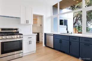 6320 Gregory St W, University Place, WA 98466 - Photo 8
