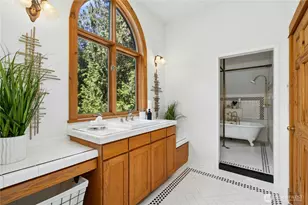 19027 SE May Valley Rd, Issaquah, WA 98027 - Photo 24