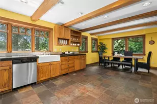 19027 SE May Valley Rd, Issaquah, WA 98027 - Photo 10