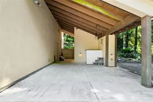 19027 SE May Valley Rd, Issaquah, WA 98027 - Photo 32