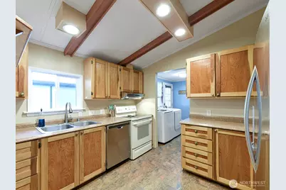 19805 127th Court NE, Bothell, WA 98011 - Photo 6