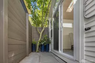 1525 McGilvra Blvd E, Seattle, WA 98112 - Photo 26