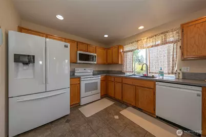 15301 105th Avenue SE, Yelm, WA 98597 - Photo 6