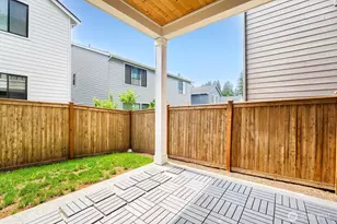 24503 NE 18th St, Sammamish, WA 98074 - Photo 28