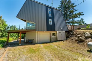 1857 Cascade View Dr, Camano Island, WA 98282 - Photo 30