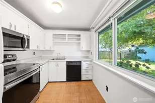 10525 SE 237th St, Kent, WA 98031 - Photo 10