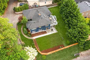 8227 NE 166th St, Kenmore, WA 98028 - Photo 2