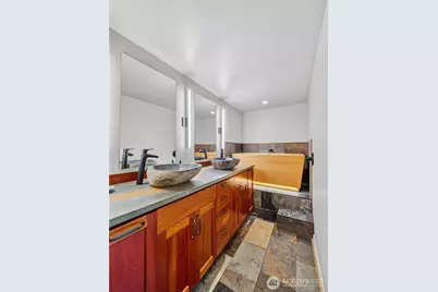 12019 Issaquah-Hobart Road SE, Issaquah, WA 98027 - Photo 16
