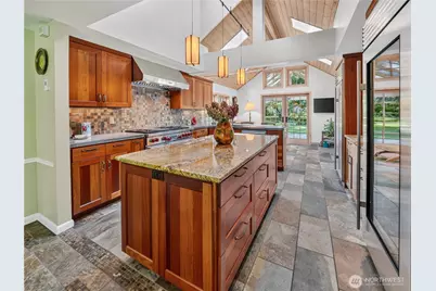 12019 Issaquah-Hobart Road SE, Issaquah, WA 98027 - Photo 4