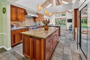 12019 Issaquah-Hobart Road Southeast, Issaquah, WA 98027 - Photo 4